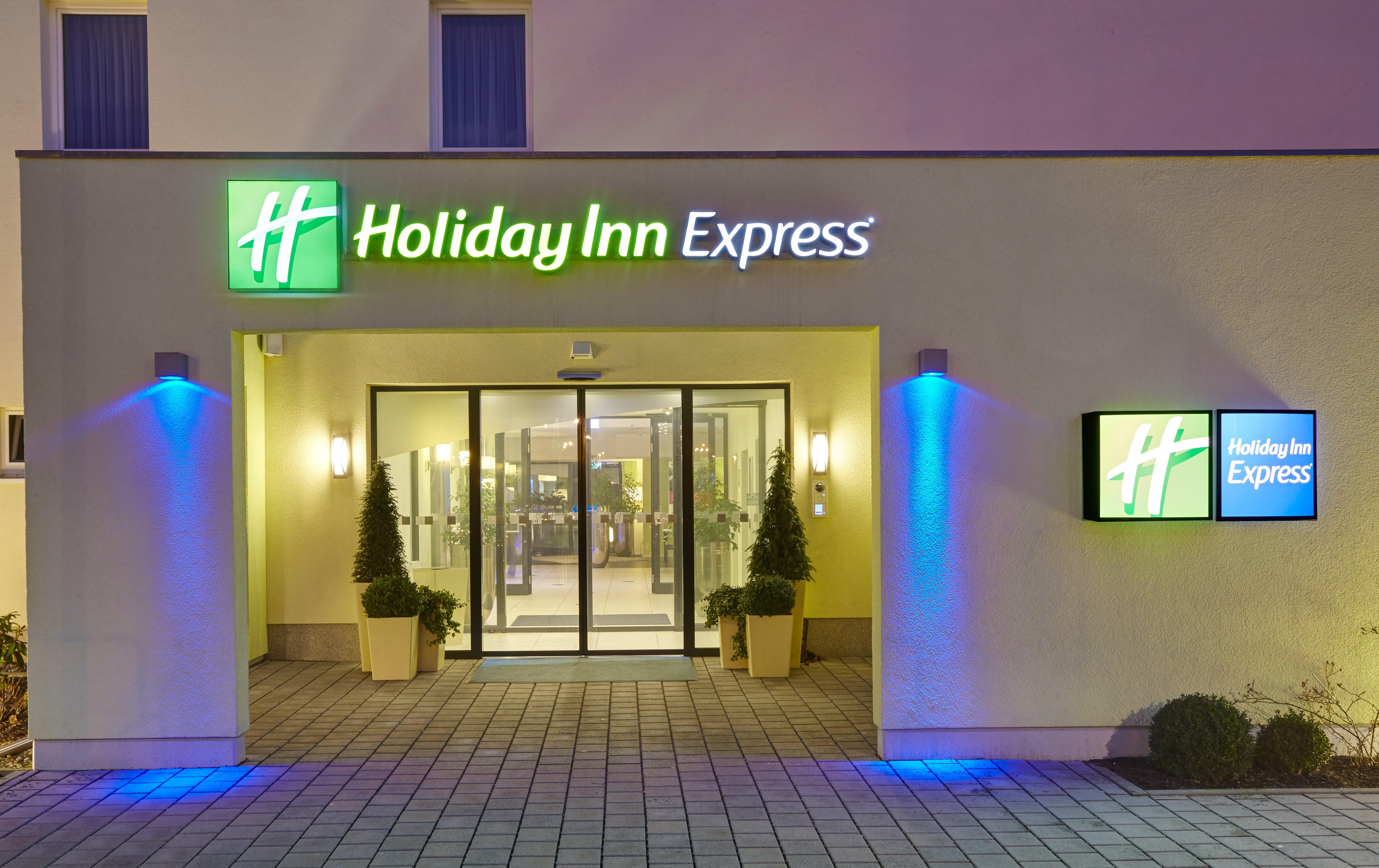 Holiday Inn Express Neunkirchen, An Ihg Hotel Neunkirchen  Exterior foto